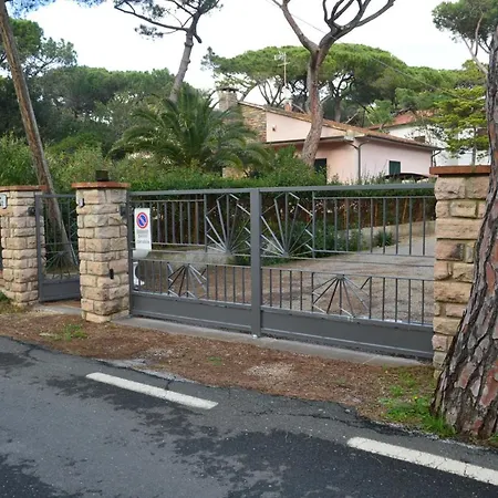 Apartment Ester A 150m. Dal Mare *