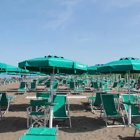 Ester A 150m. Dal Mare Apartment Marina di Castagneto Carducci