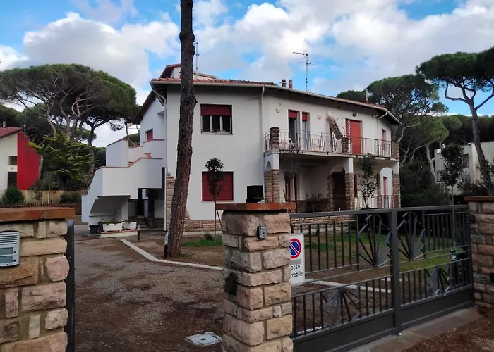 Ester A 150m. Dal Mare Marina di Castagneto Carducci